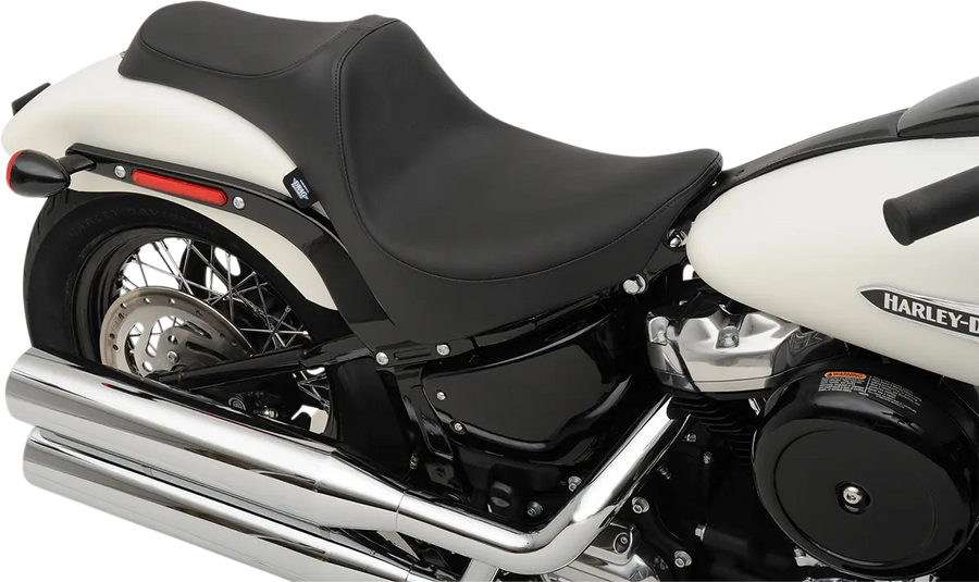 Harley-Davidson Street Bob [DRAG SPECIALTIES] – Predator III sæde