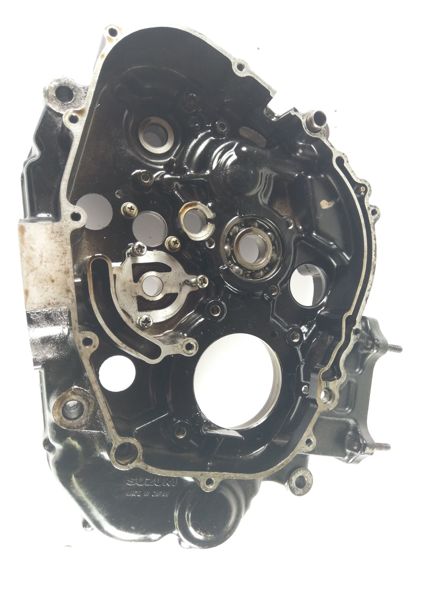 Suzuki DR 650 SP42B - Motorhuse til højre med sumpfilter og afbalanceringsaksel