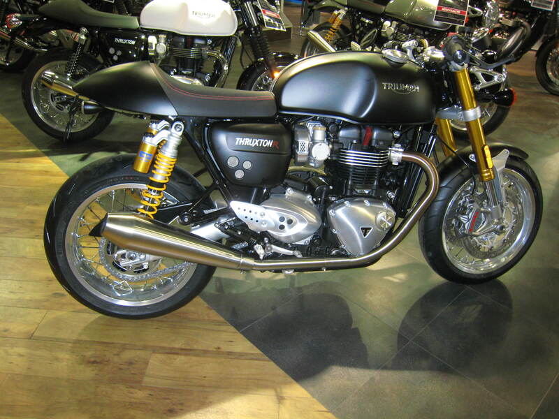 Triumph Thruxton 1200 [ACCESS DESIGN] - nummerpladeholder hjulkasse sort Triumph Thruxton 1200