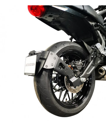 Kawasaki Z 650 [ADGANGSDESIGN] - ''Hjulmonteret'' Nummerpladeholder - Sort Kawasaki Z650RS