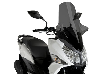 SYM JET 14 50 IE 4T AC E5 [2025] - PUIG V-Tech Line Touring Screen | Stærkt tonet | PUIG 22000F