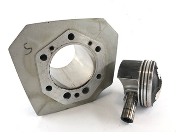Moto Guzzi v11 [2001] - Cylinder med stempler til venstre - 0