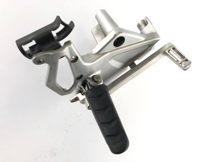BMW F 800 S [2007] - Fodstøtte til højre med Holder og Brake Pedal