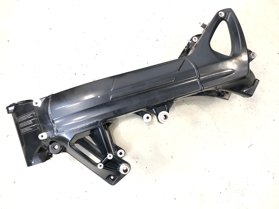BMW F 800 ST [2006] - Ramme med papirulykke - fri