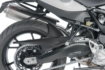 TRIUMPH BONNEVILLE T 120 BLACK [2025] - Baghjulsafdækning | Carbon look | PUIG 5882C