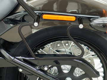 Harley Davidson Softail Street Bob (Milwaukee -ud 107/114) [2018] - Pakningsposer, sort