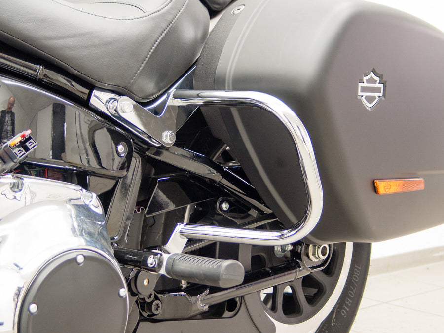 Harley Davidson Softail Sport Glide (Milwaukee-Eight 107/114) [2018] - Beskyttelsesstænger bagpå til tasker