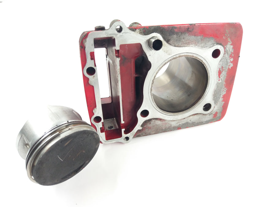 Honda XLV 750 R RD01 [1983] - Cylinder med stempler foran