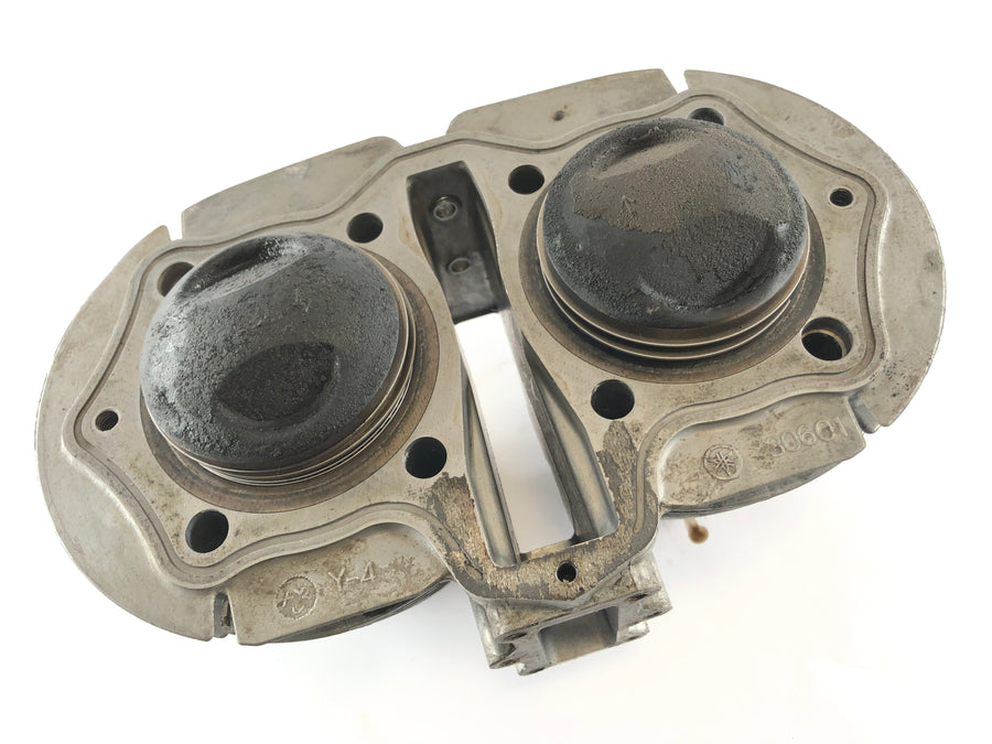 Yamaha XS 650 Type 447 [1975] - Cylinder med stempler
