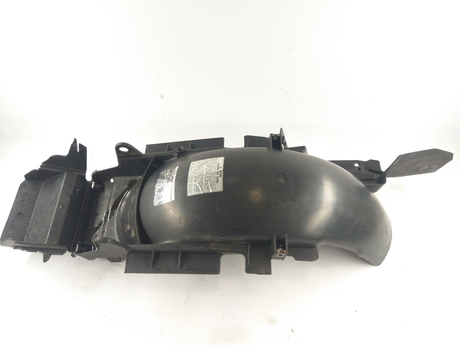 Honda ST 1100 SC26 PAN European [1990] - Interiørbeklædning baghjulsdæksel