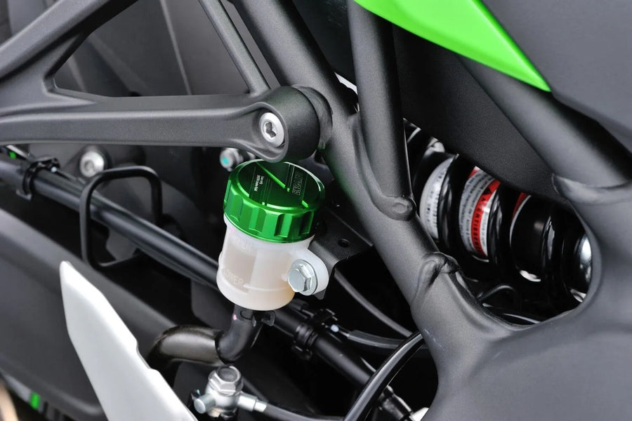 Kawasaki Z 650 [Daytona] -Rear Main Cylinder Cover