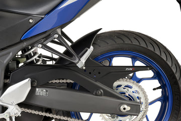 YAMAHA YZF-R3 [2025] - Baghjulsafdækning | Carbon look | PUIG 8558C
