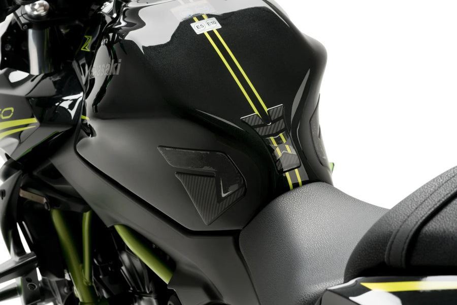 KAWASAKI Z 650 [2025] – Specifik tankbeskyttelse – Carbon-look