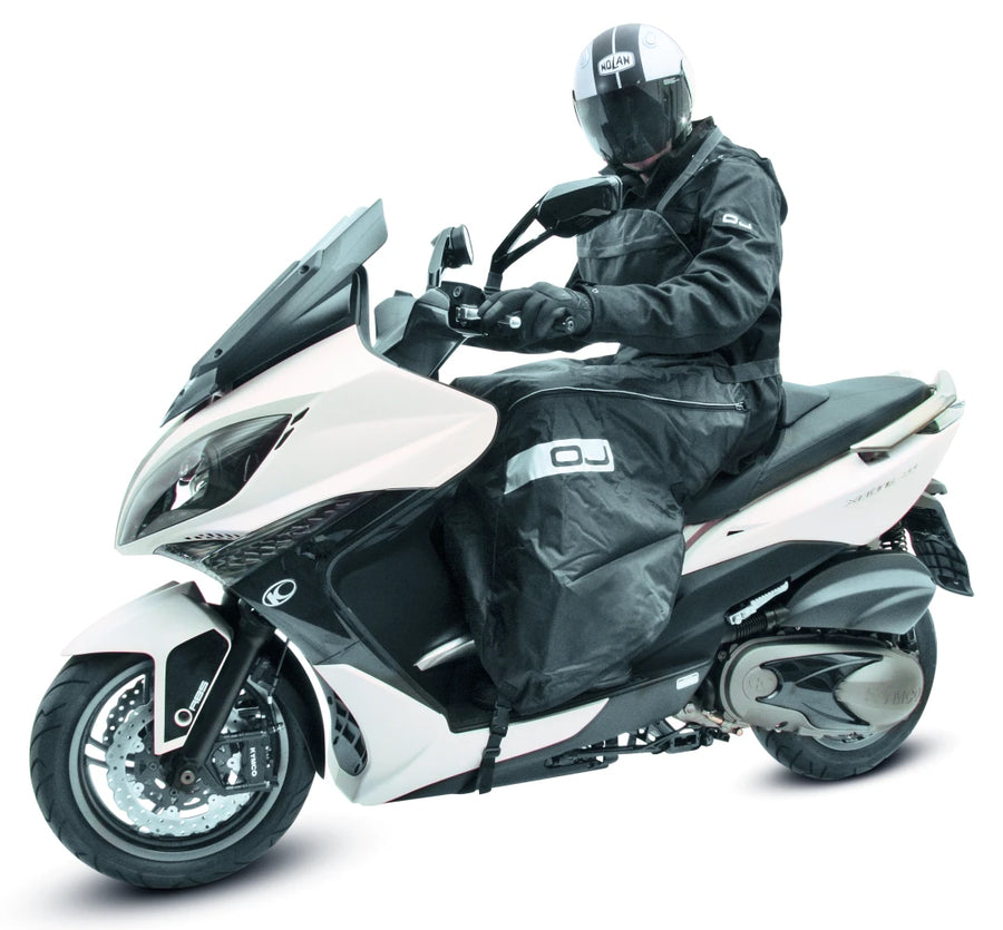 UNIVERSAL UNIVERSAL UNIVERSAL – Maxi scooter benbetræk – Sort