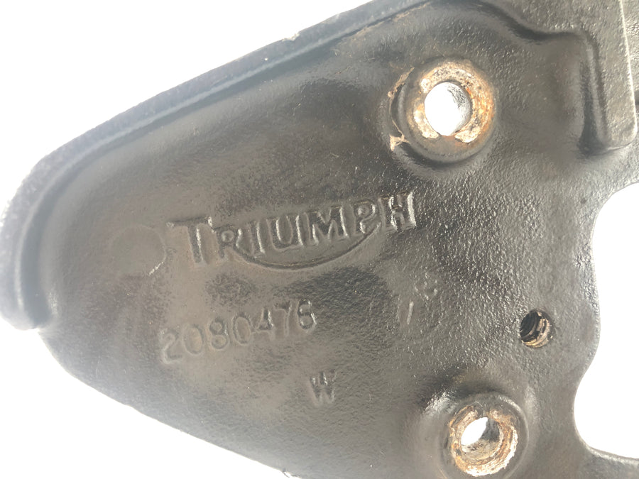 Triumph Tiger 955i 709en [2001] - Driver's fodstøtte højre fodstøtte foran til højre