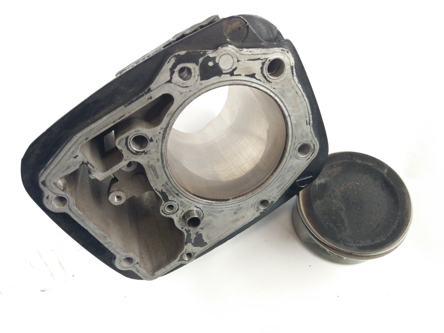 Suzuki Indtruder 1500 VL [2000] - Cylinder med stempler