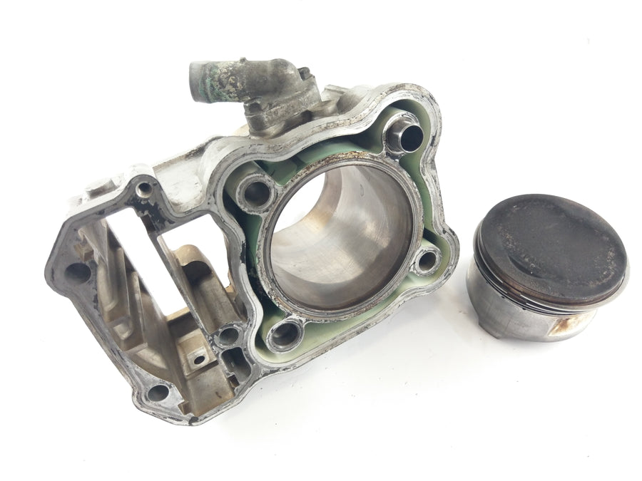 Honda XRV Africa Twin 750 RD07 [1997] - Cylinder med stempel
