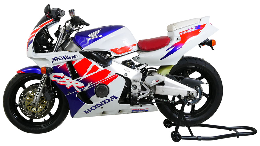 Honda CBR 400 RR NC 29 [1991-]-Original Shape Disc "på"