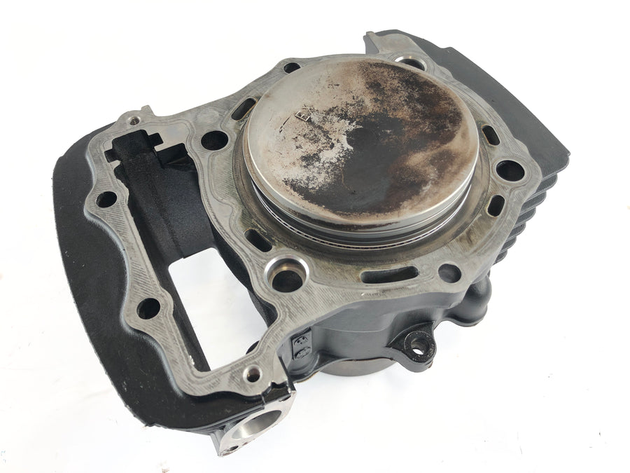 Kawasaki VN 1500 Classic VNT50D [2000] - Cylinder med stempelfrontcylinder med stempler