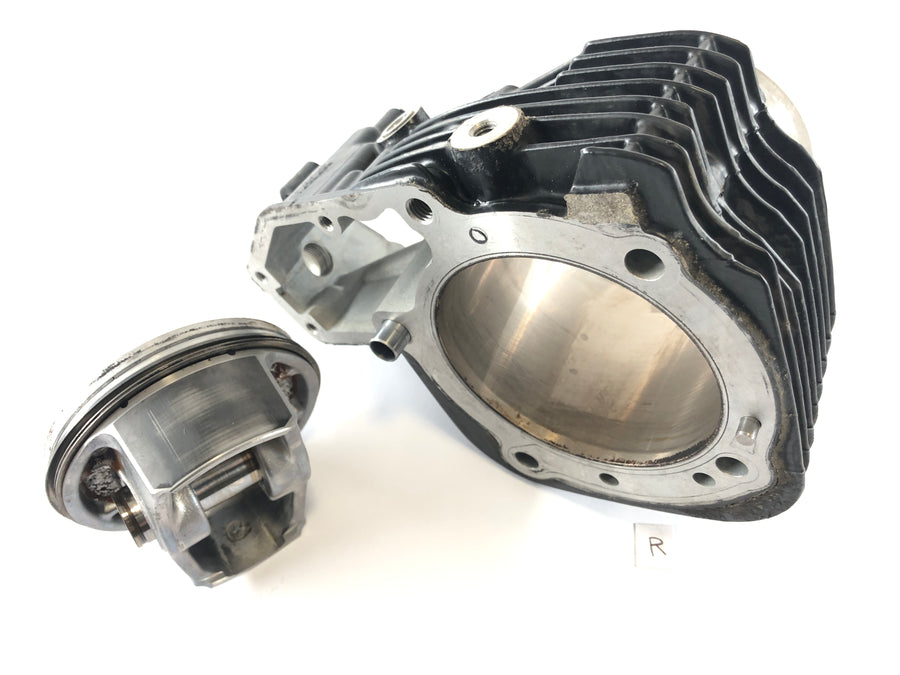 BMW R 1200 RT [2006] - Cylinder til højre med stemplet
