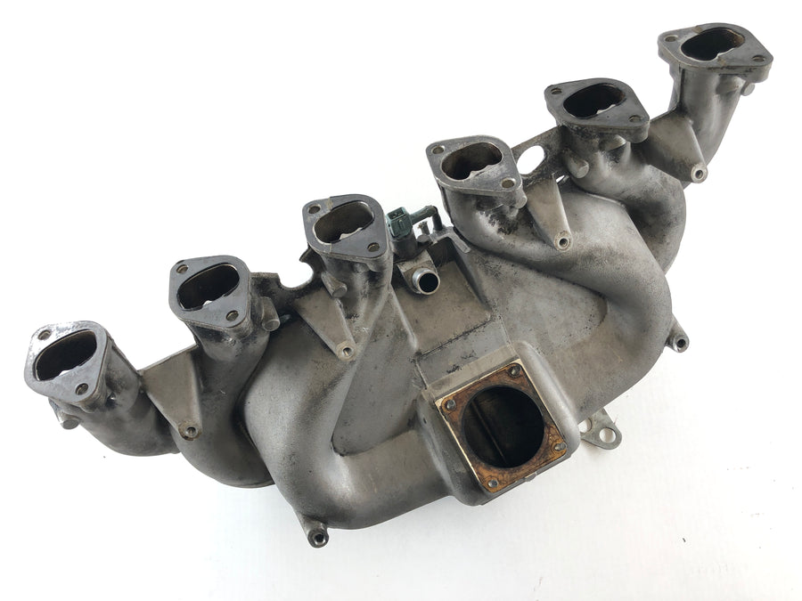 BMW M 535i E28 [1986] - Intake Bridge