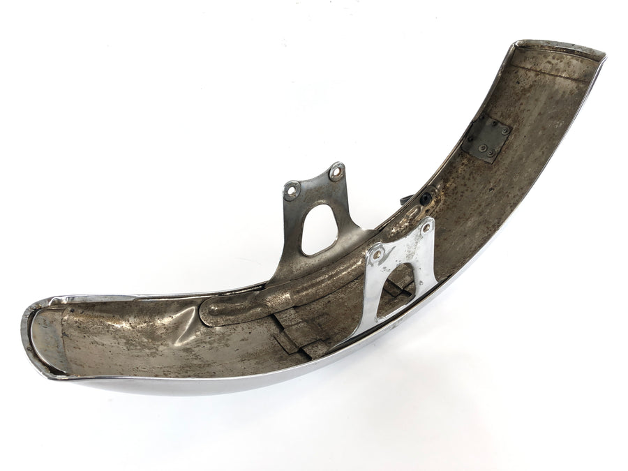 Yamaha XS 650 Type 447 [1975] - Front Fender Foster Sheet foran med Dent og Crack