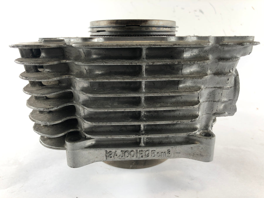 Yamaha TT 600 R DJ01 [2000] - Cylinder med stempler
