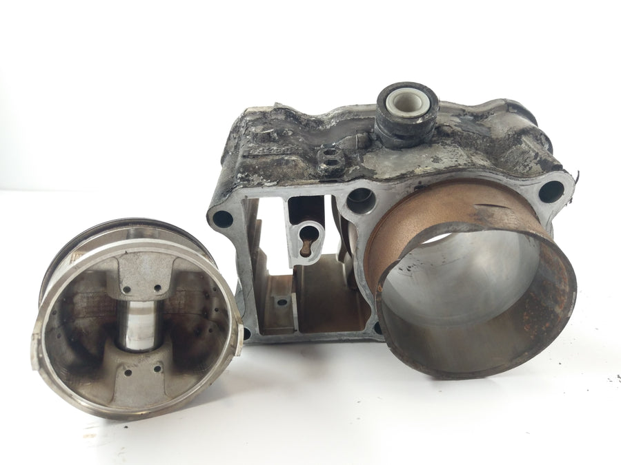 Honda XRV 750 Africa Twin RD04 [1991] - Cylinder med stempel