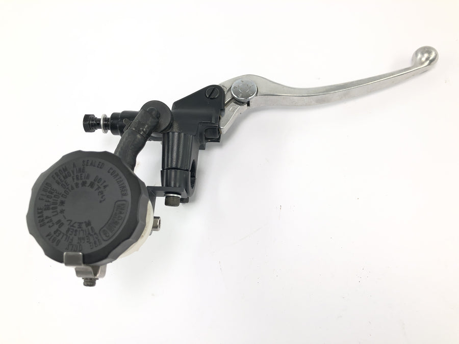Yamaha YZF R1 RN09 [2002] - Frontbremsepumpe hovedcylinder forbremsehåndtag