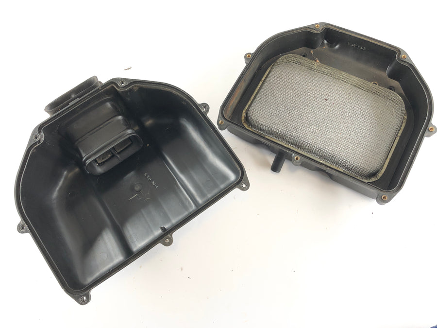 Honda VFR 750 F RC24 [1988] - Airbox Air Filter Box