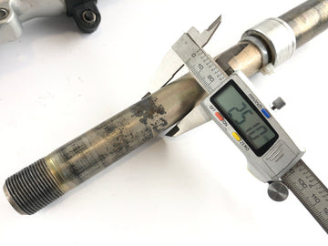 Triumph Sprint 955i Rs T695 [2001] - Fork Telegabel med akse - 0