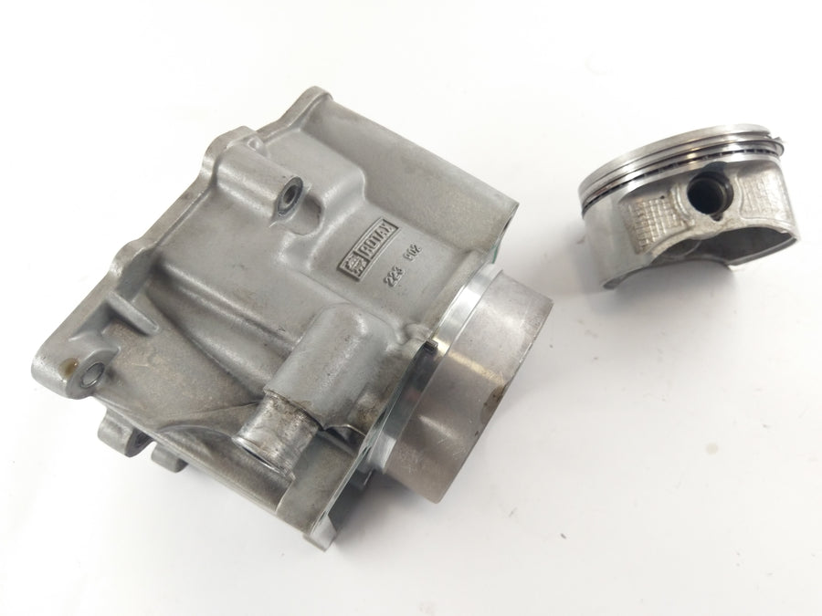 BMW F 650 GS R13 [2001] - Cylinder med stempler