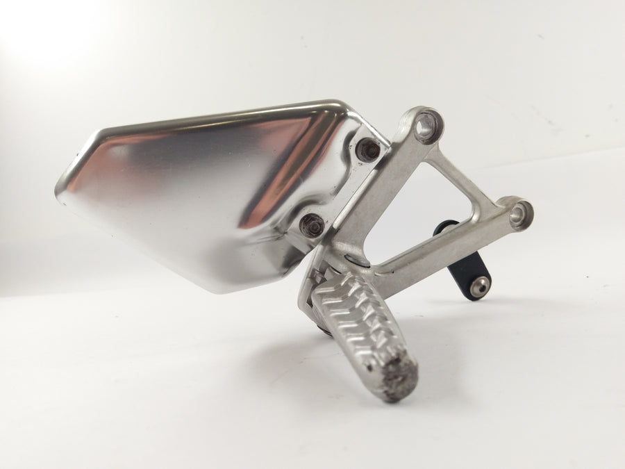 Aprilia RSV 1000 Tuono RP [2005] - Rast Holder and Footrest Right
