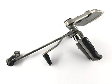 Suzuki Bandit GSF 650 S WVB5 [2005] - Driverens fodstøtte til venstre med Holder and Gear Lever - 0