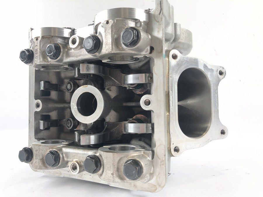 Ducati 1098 S H7 [2007] - Cylinderhoved foran cylinder