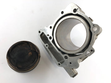 Kan på Spyder SM5 [2009] - Cylinder foran med stempler