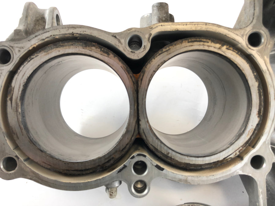 Honda CBR 1000F SC24 [1992] - Cylinder med stempler
