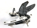 Yamaha YZF R1 RN12 [2005] - Fodstøtte til højre med Holder og Brake Pedal-5