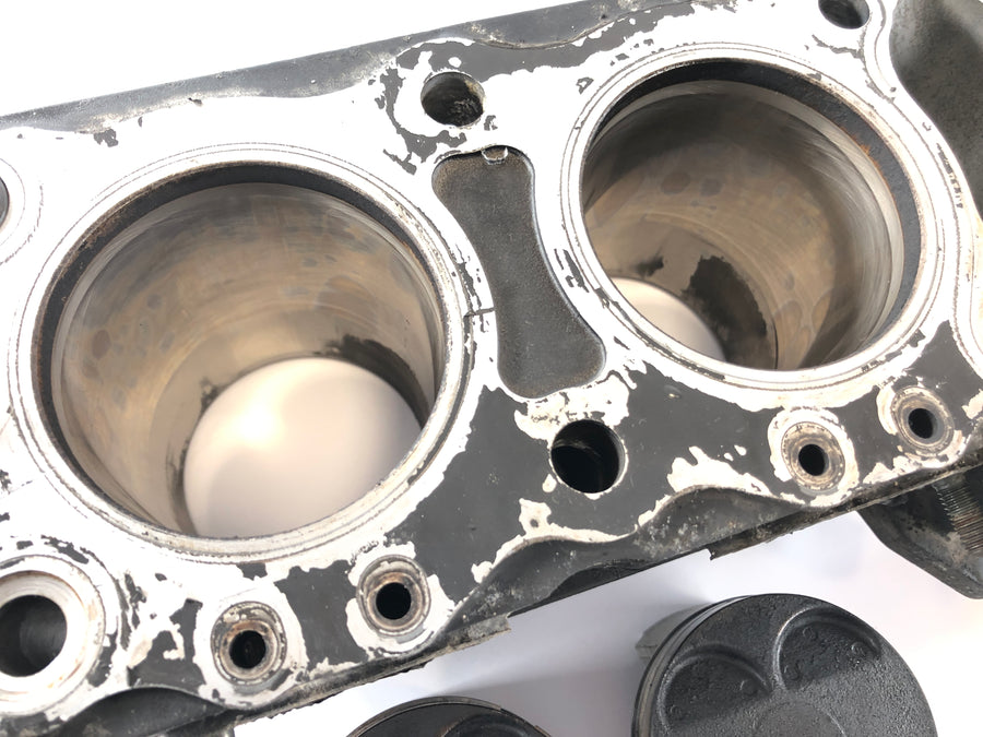 Suzuki Bandit GSF 650 S WVB5 [2005] - Cylinder med stempler