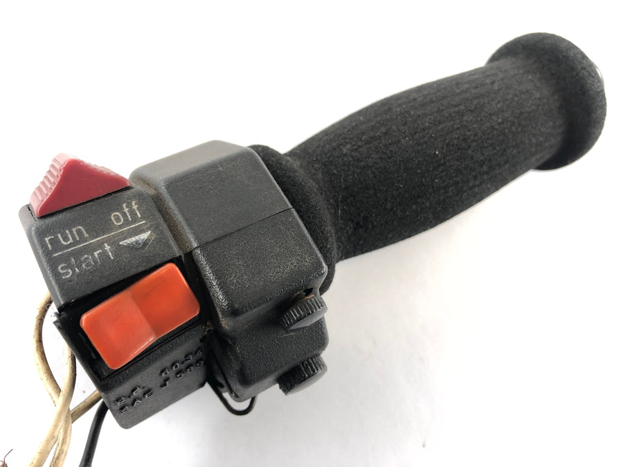Cagiva Elefant 650 [1985] - Styrets fittings på det rigtige gashåndtag