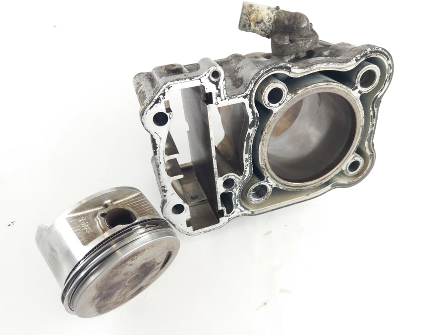Honda XRV 650 African Twin RD03 [1989] - Cylinder med stempel