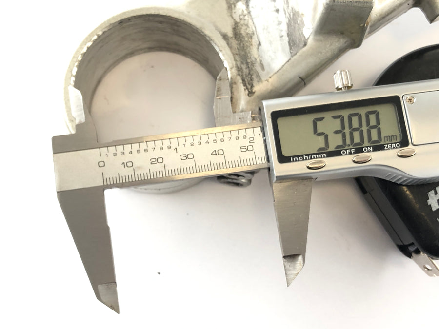 Yamaha YZF R1 RN12 [2005] - Fork Bridge nedenfor