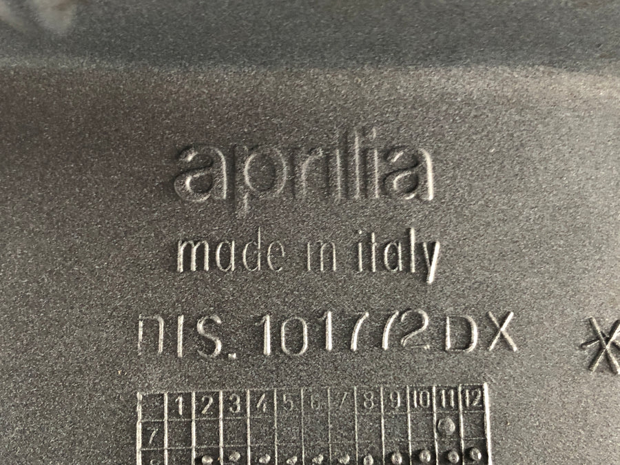 Aprilia Mille RSV 1000 ME [1999] - Beklædt luftindtag til højre