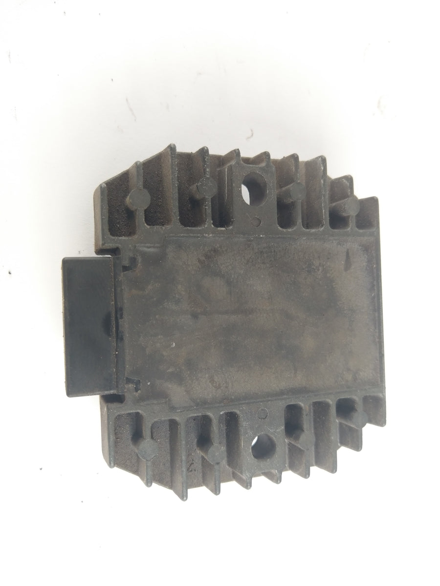 Yamaha XT 550 5Y3 - Controller ensretterenhed Limaregler