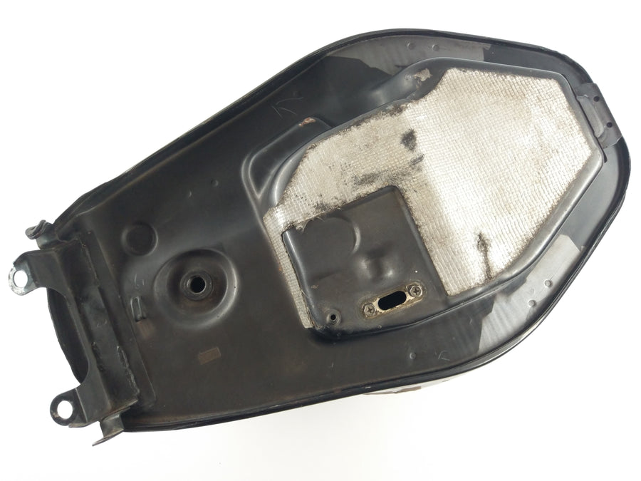 Suzuki GSXR 1100 GV73A [1992] - Tank Benzin Tank Light Bumps