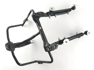 Moto Guzzi Norge 1200 LP [2006] - Beklædning Holder Front Bracket Windshield