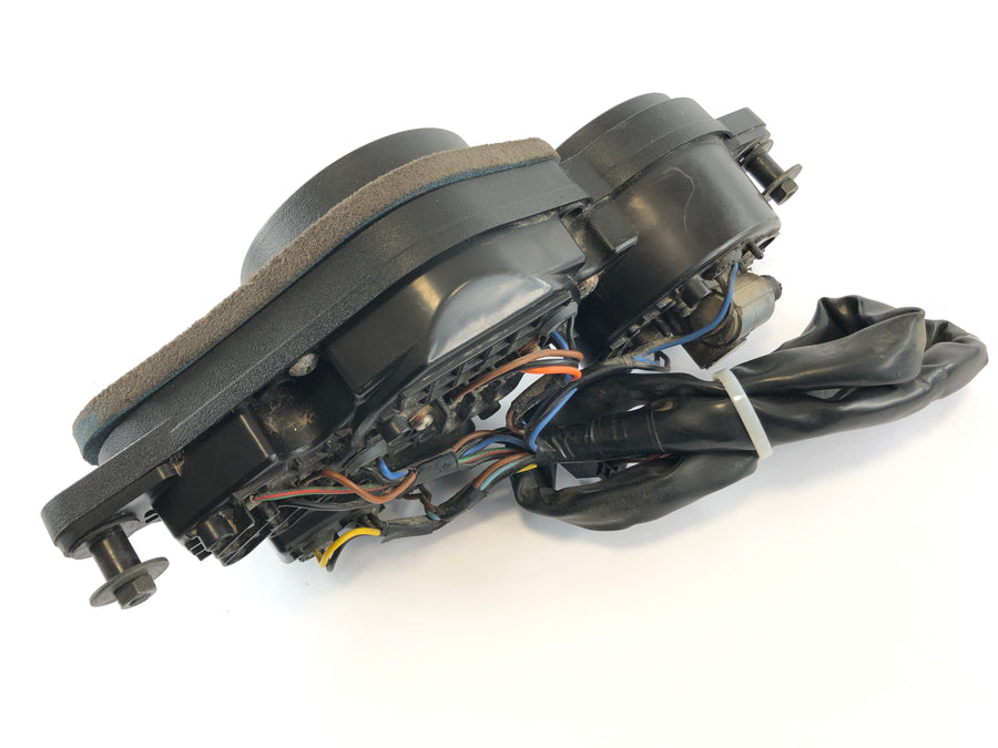 Yamaha TZR 125 4FL [1997] - Cockpit Tacho Fittings