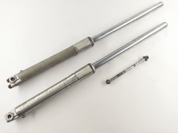 Yamaha DT 175 2K4 [1979] - Gaffel Front Wheel Fork med akse - 0