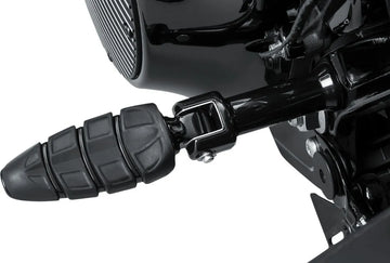 Harley-Davidson Street Bob 114 FXBBS [KuryAkyn] -Footrest Adapter