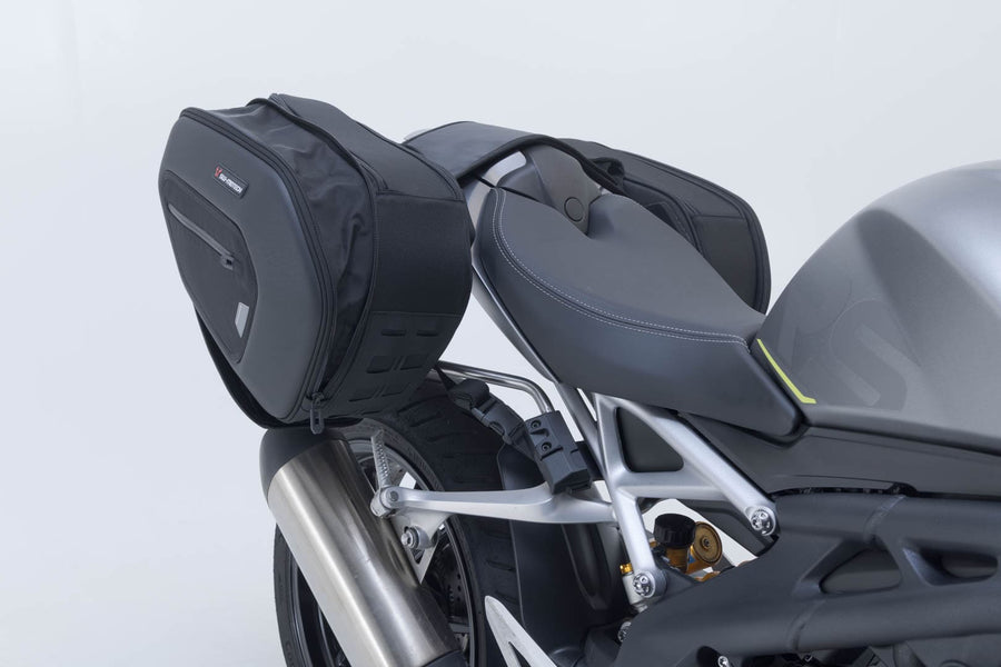 Triumph Speed Triple 1200 RR [2022-2025] - PRO BLAZE H sadeltaskesæt med EDGE-beskyttelse og varmebeskyttelse – billede 5